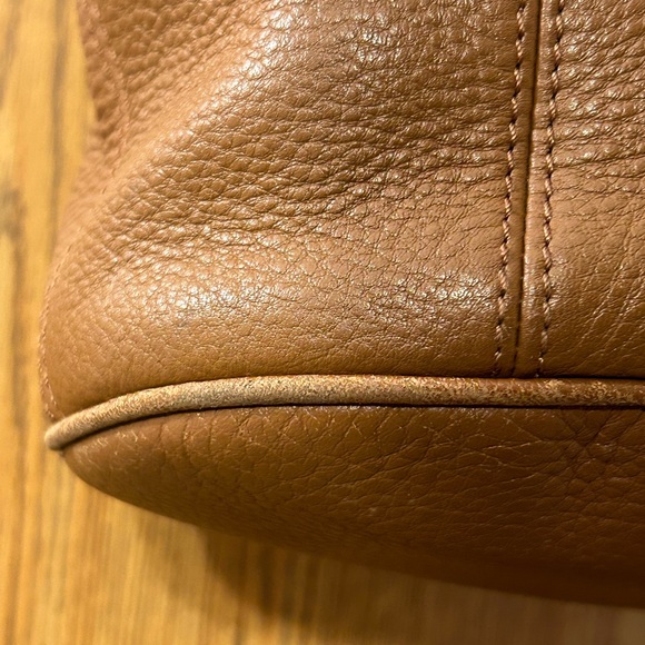 Michael Kors Two-Tone Pebbled Leather Jet-Set Carryall - Picture 8 of 12